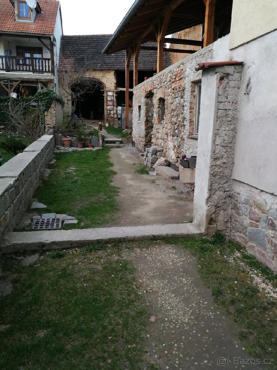 Prodej rodinného domu 240 m čtv., pozemek 423 m čtv. - 9