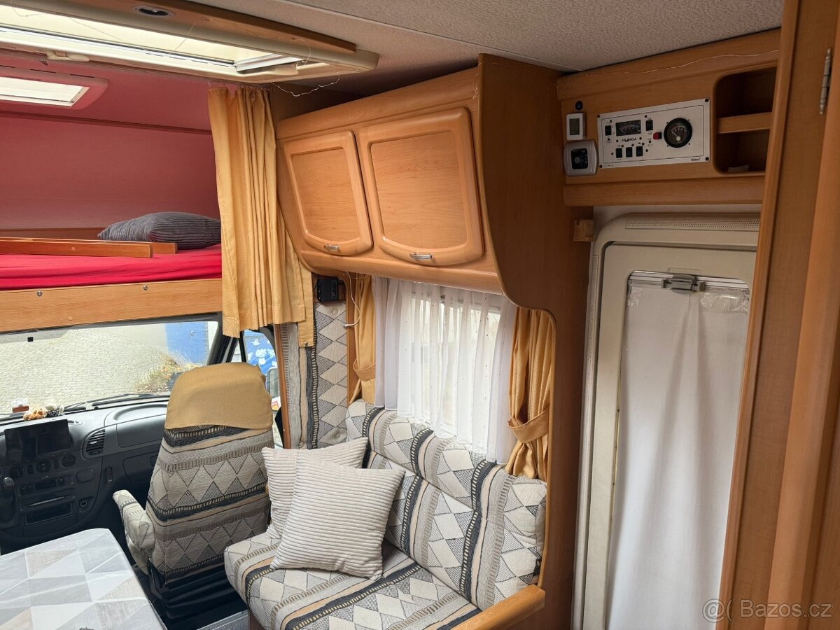 Obytné Auto, Alkovna - 9