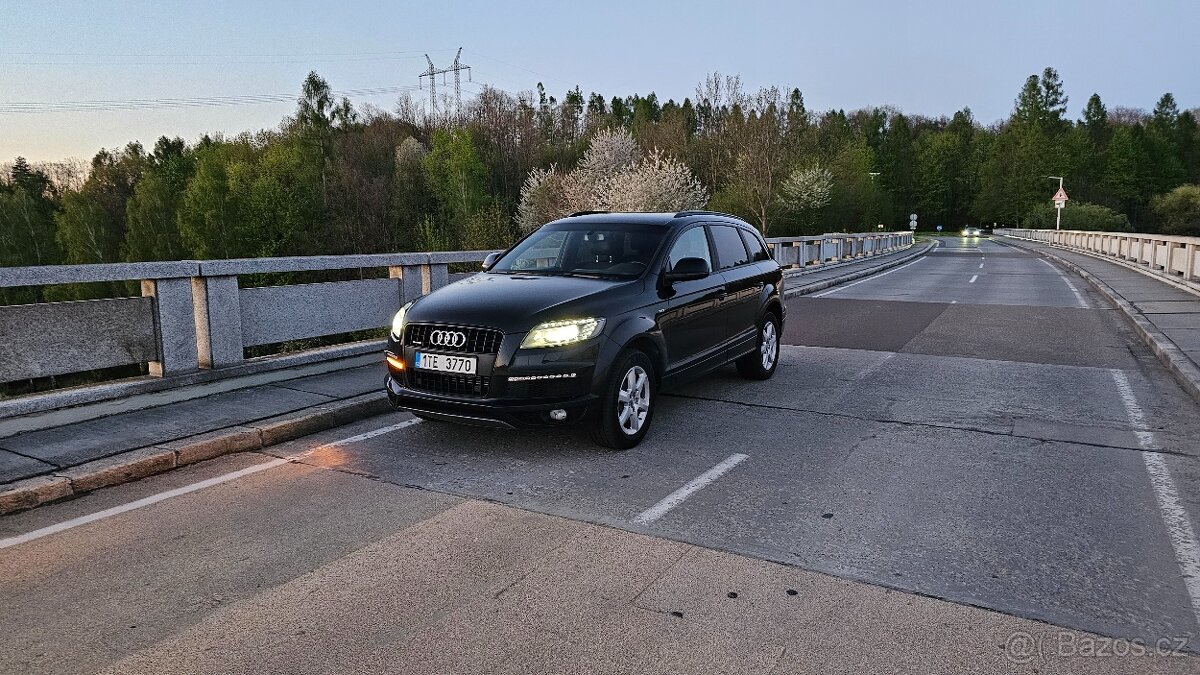 Audi Q7 FL S-Line 3.0 TFSi - 9