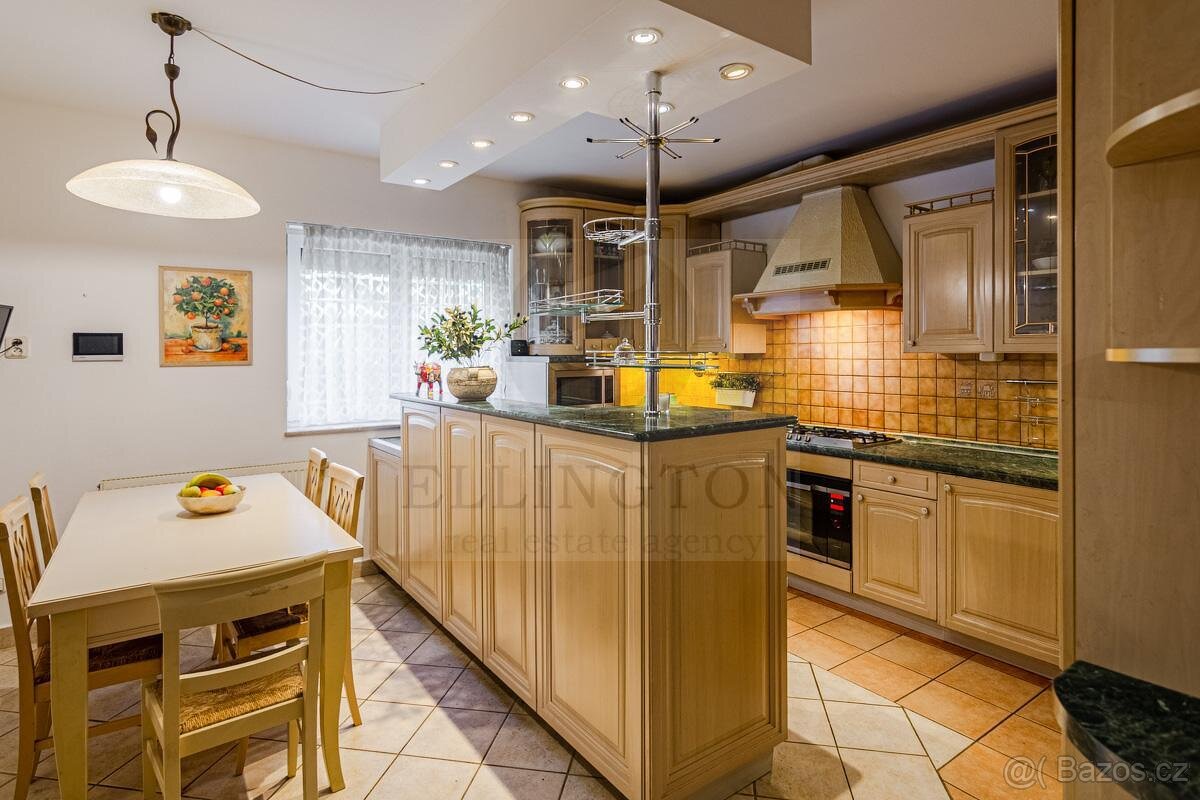 Dům 715m2, Praha 4 - 9