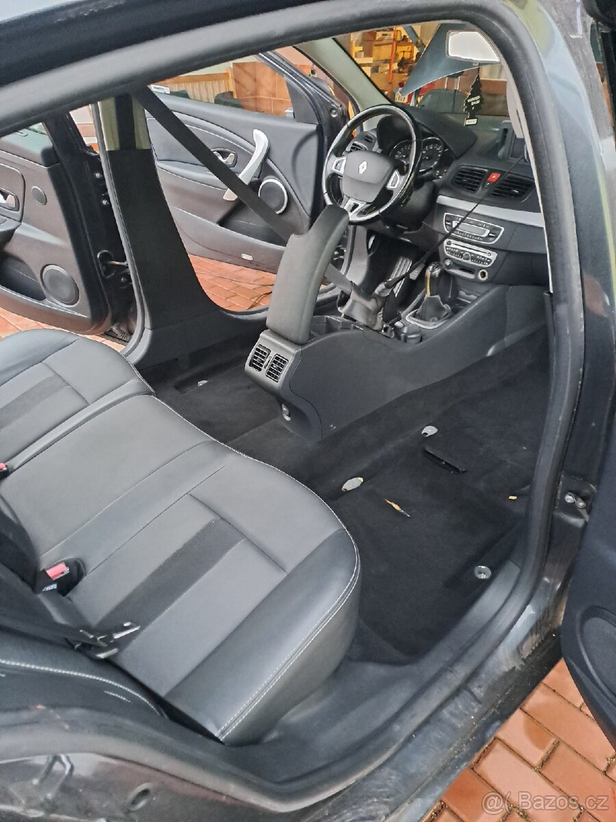 Renault fluence - 9