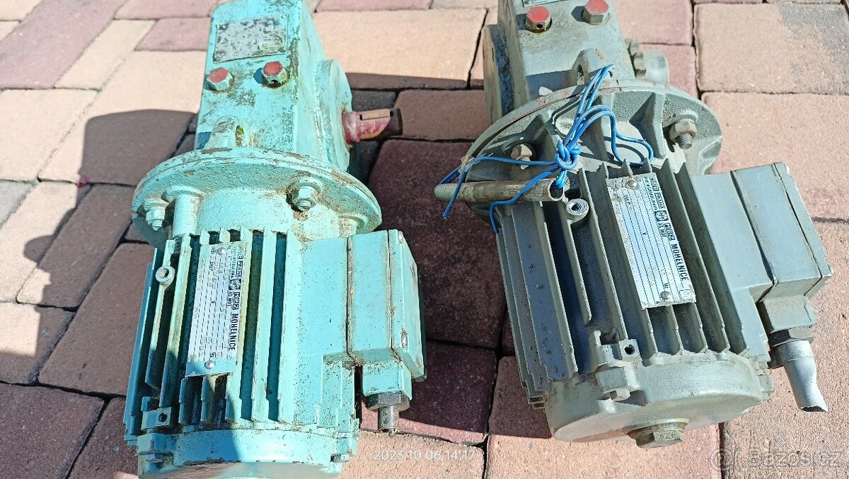 Elektromotor s úhlovou šnekovou převodovkou TSN 030 444 - 9