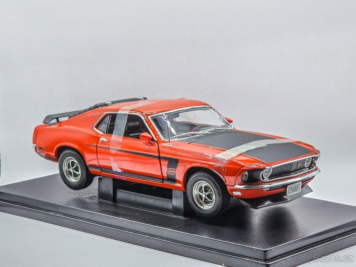 Modely 1:18 Ixo / Solido / MCG - 9