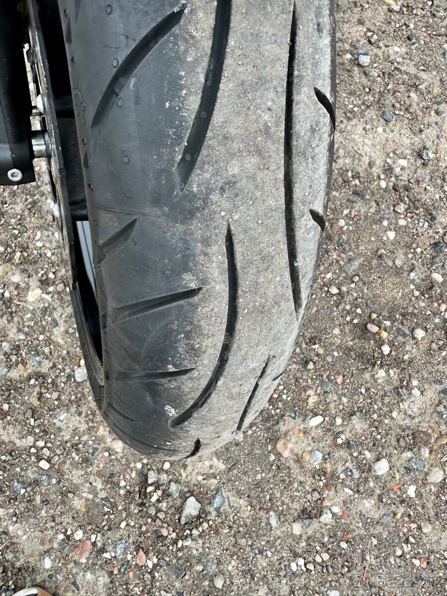 Yamaha mt 07 - 9