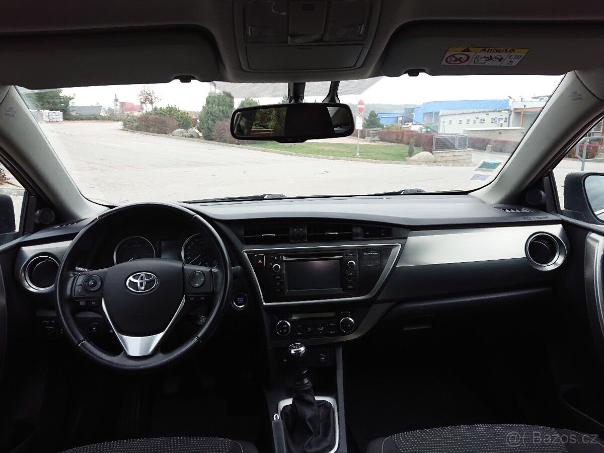 Toyota Auris 2.0 D-4D Active 12/2013 - 9
