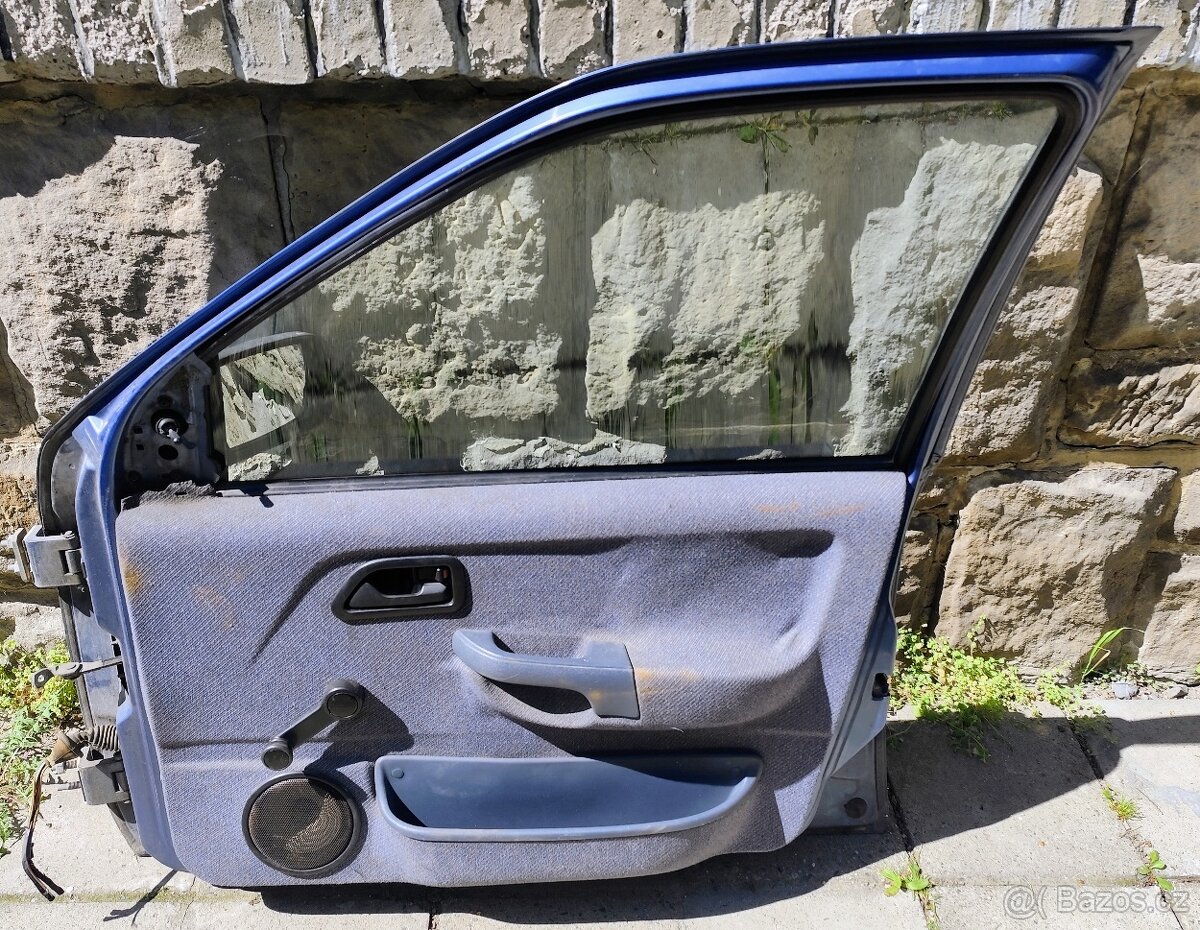 Ford Sierra MK2 sedan dily - 9