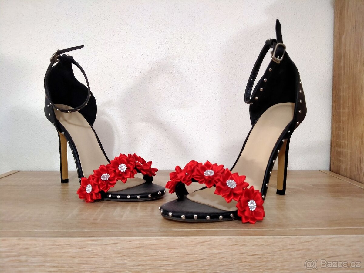 Lodičky, sandály - úklid šatny - 9