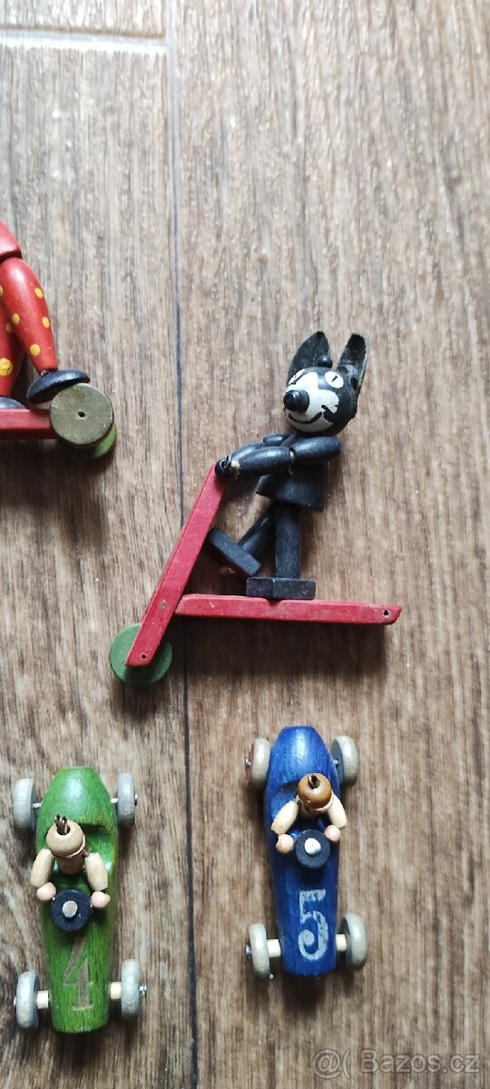 Dřevěné figurky a autíčka - 9