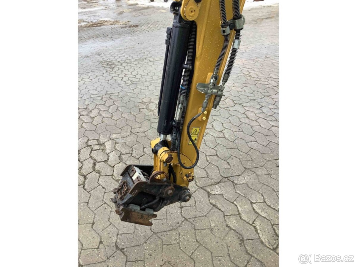 Minibagr CAT 302 CR - 9