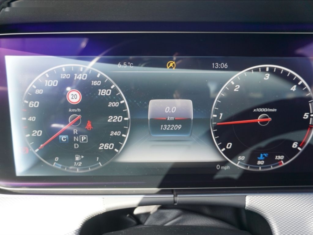 Mercedes-Benz Třídy E,2,0 E 220d 4M kombi - 9
