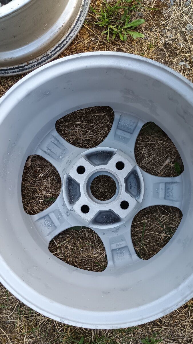 4x108 R15 7J ET25 - 9