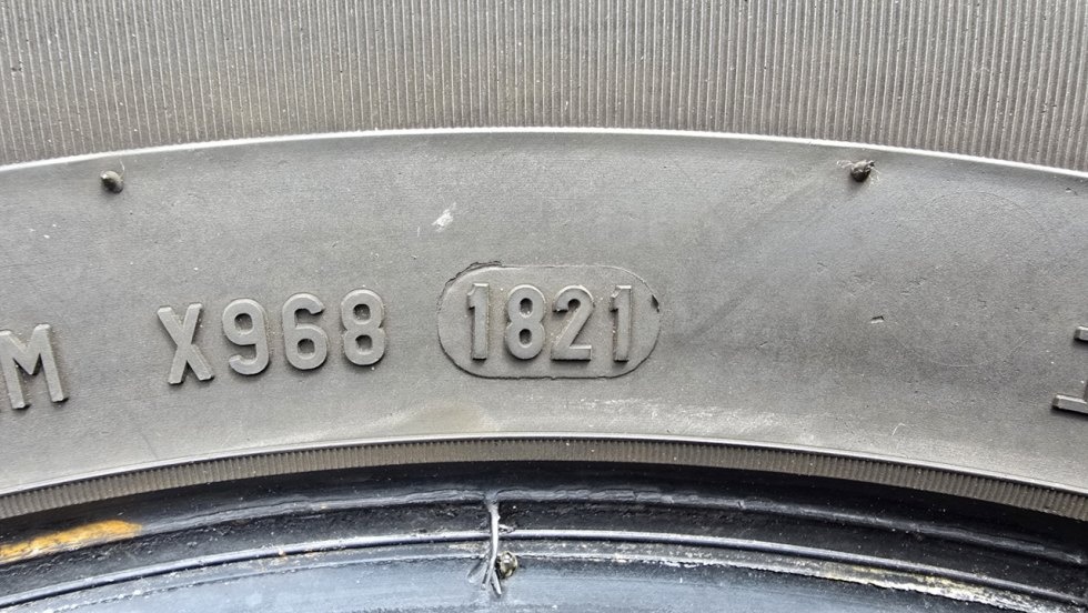 Letní pneu 215/65/16c Pirelli - 9