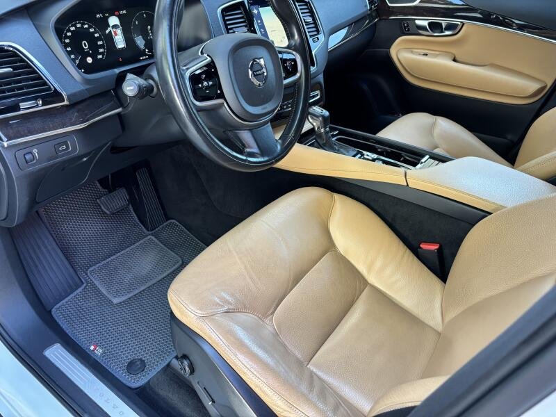 Volvo XC90 D5 AWD, 4X4, REZERVACE - 9