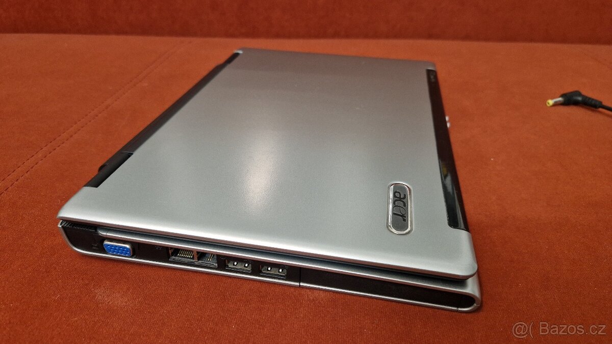 Historický notebook Acer TravelMate 3002 - 9