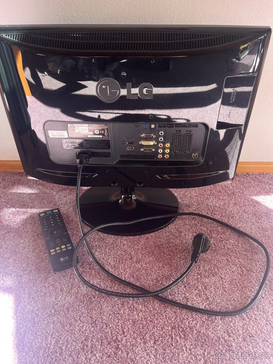 LG Full HD monitor + TV - 9