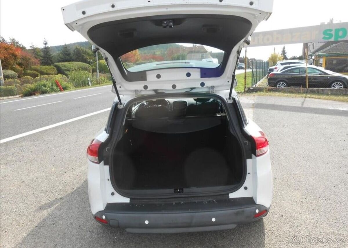 Renault Clio 1,2 54 kW CZ Serviska benzín - 9