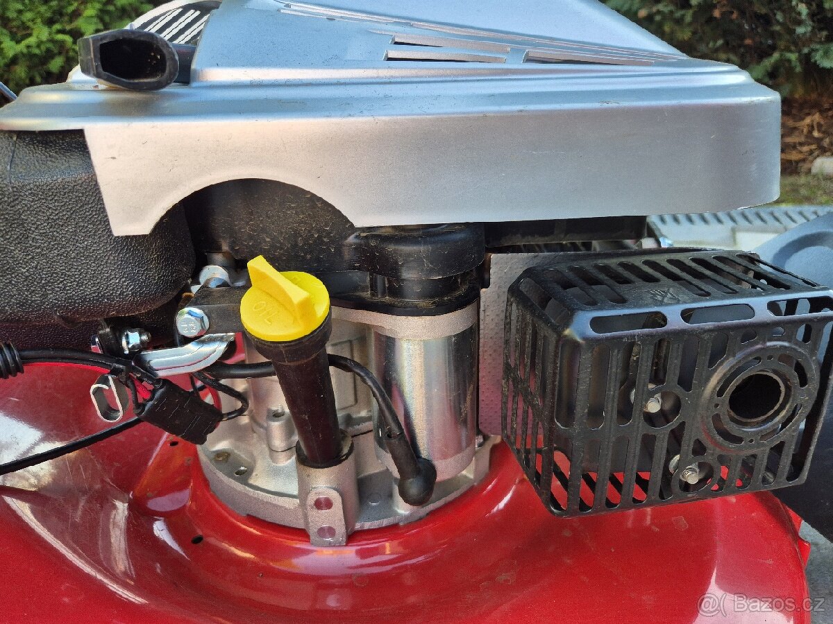 Sekačka s pojezdem - HECHT 5563 SXE 5 in 1
- 9