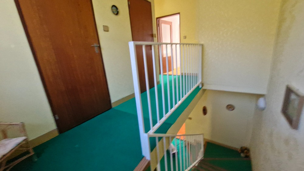 Prodej domu s terasou, garáží S výhledem na Lysou horu. - 9