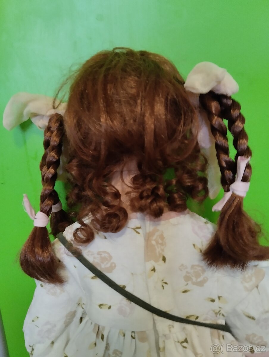 Porcelánová značená panenka - 9