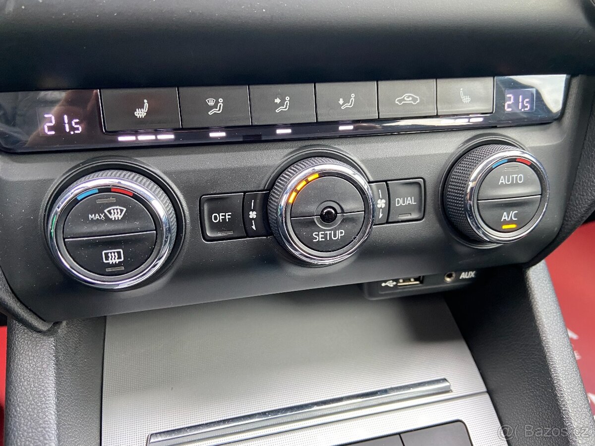 Škoda Octavia 1.2 TSi Climatronic, Vyhřívaná Sedadla - 9