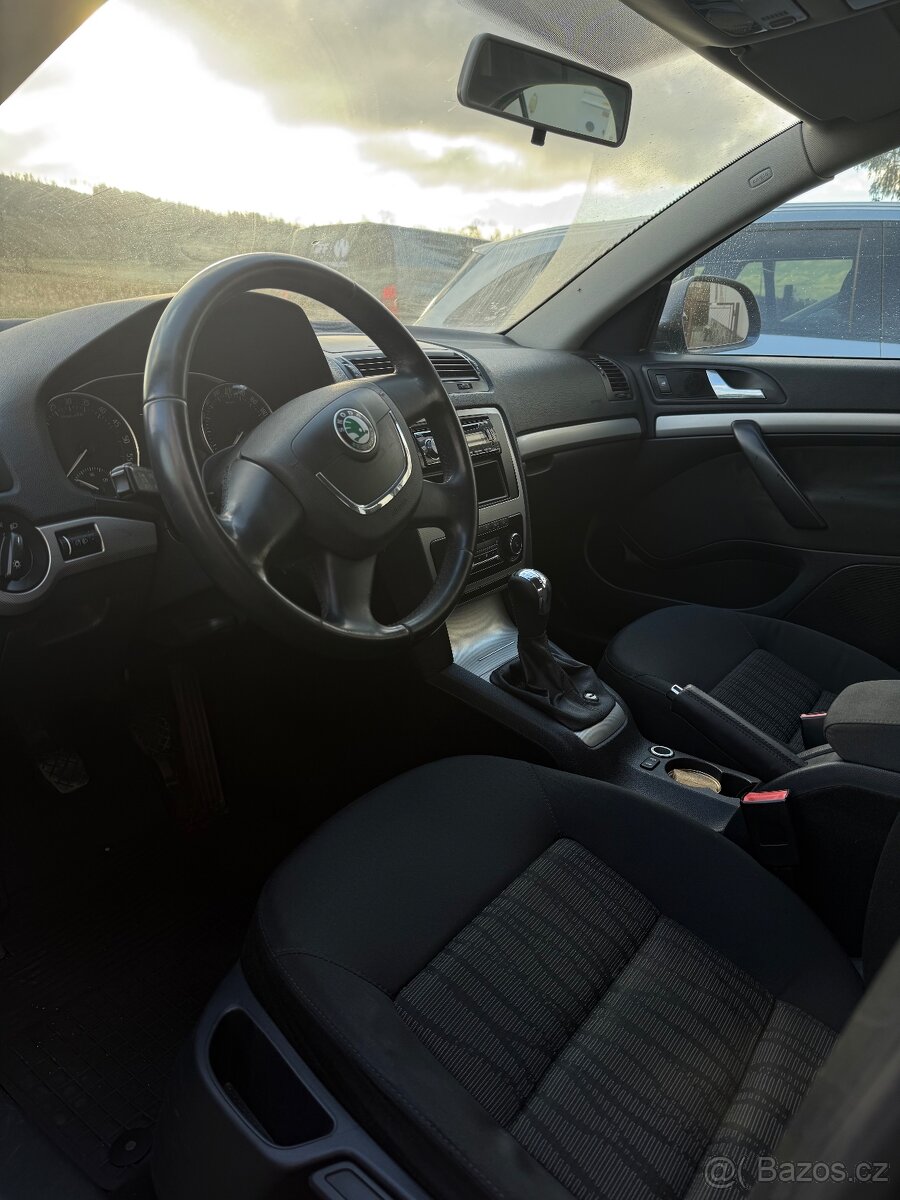 Prodam Škoda octavia 2 facelift 2.0tdi 2010 - 9