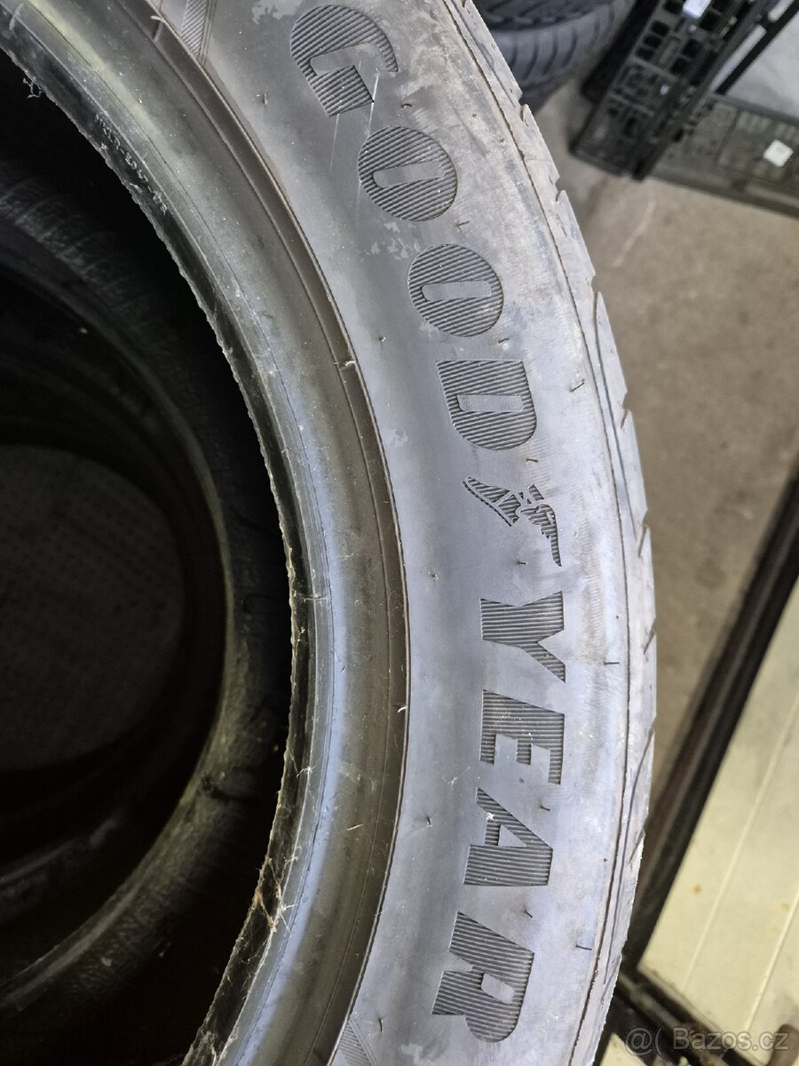 124. Sada letních pneumatik GoodYear 255/55/19 - 9