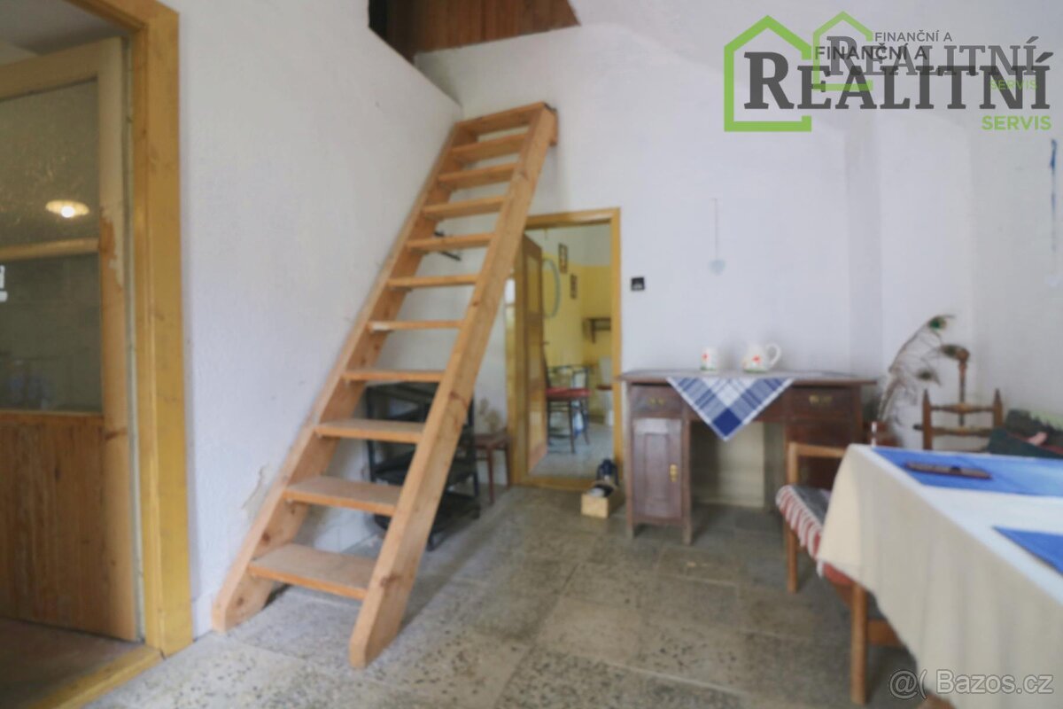 Prodej rodinného domu se zahradou v krásné lokalitě České Ka - 9
