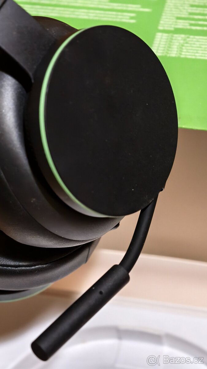 Microsoft Xbox Wireless Headset - 9