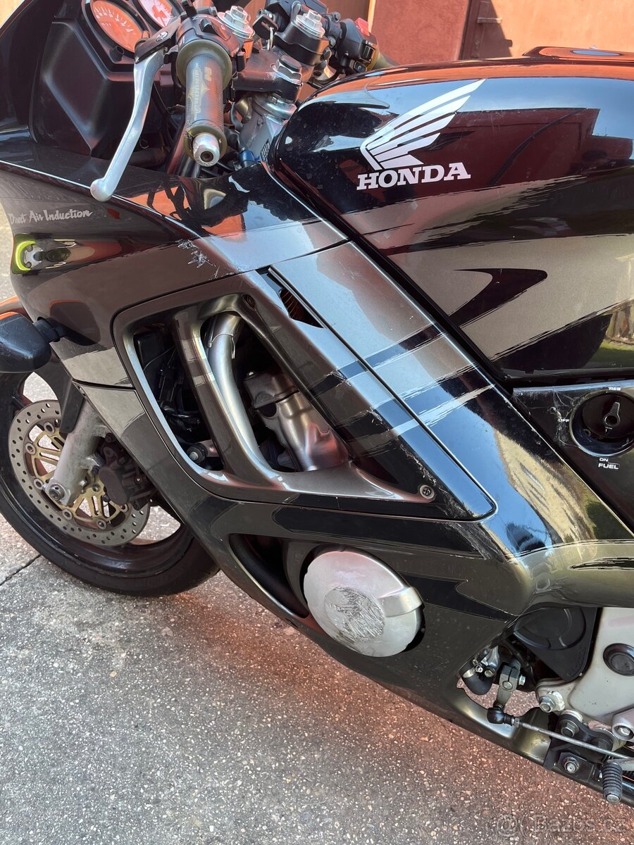 Honda CBR 600f, r.v. 1997 - 9