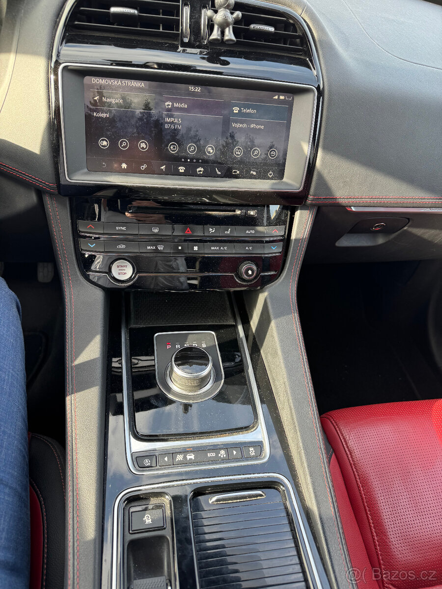 Jaguar F-PACE 3.0 d R-Sport - 9