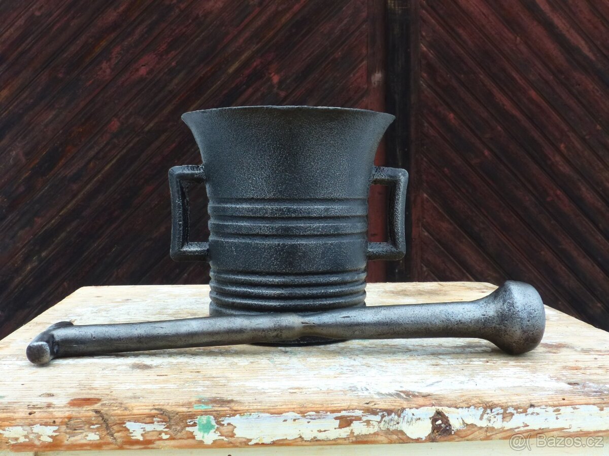 LITINOVÝ HMOŽDÍŘ - 9