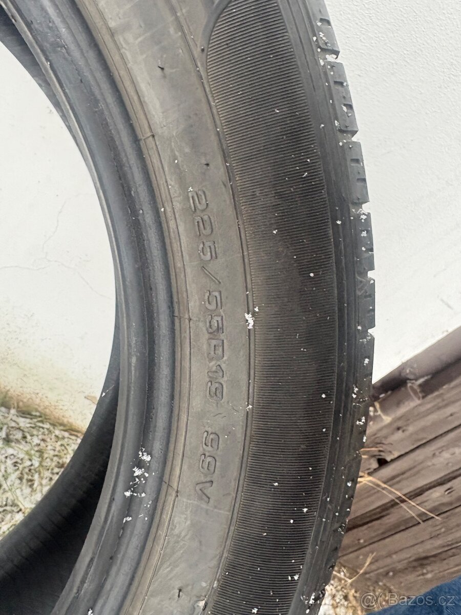 Goodyear efficientgrip 225/55 R19 99V - 9