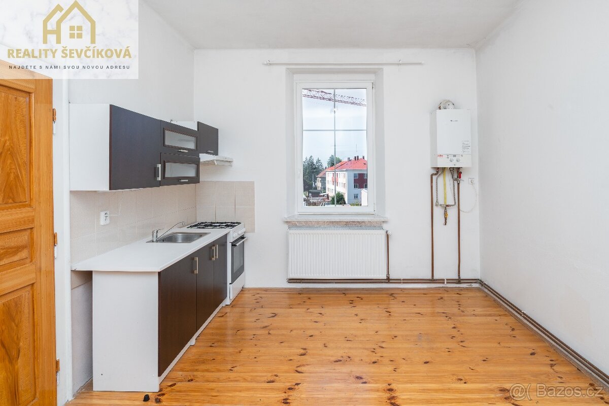 Prodej bytu 2+1, 69 m² – Hradec Králové, ul. Pospíšilova - 9