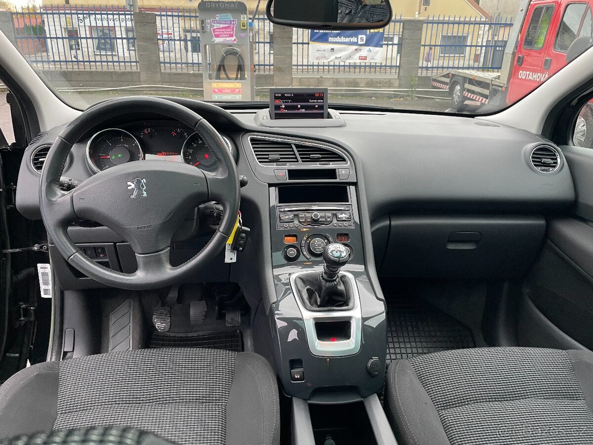 PEUGEOT 5008 PANORAMA 2.0HDI 16V 110 KW ČR 2011 - 9