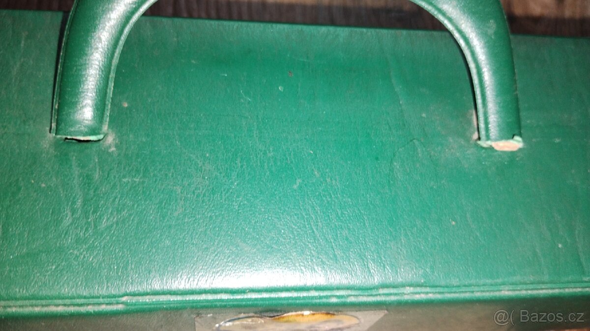 Kazety, stojan a krabice - 9