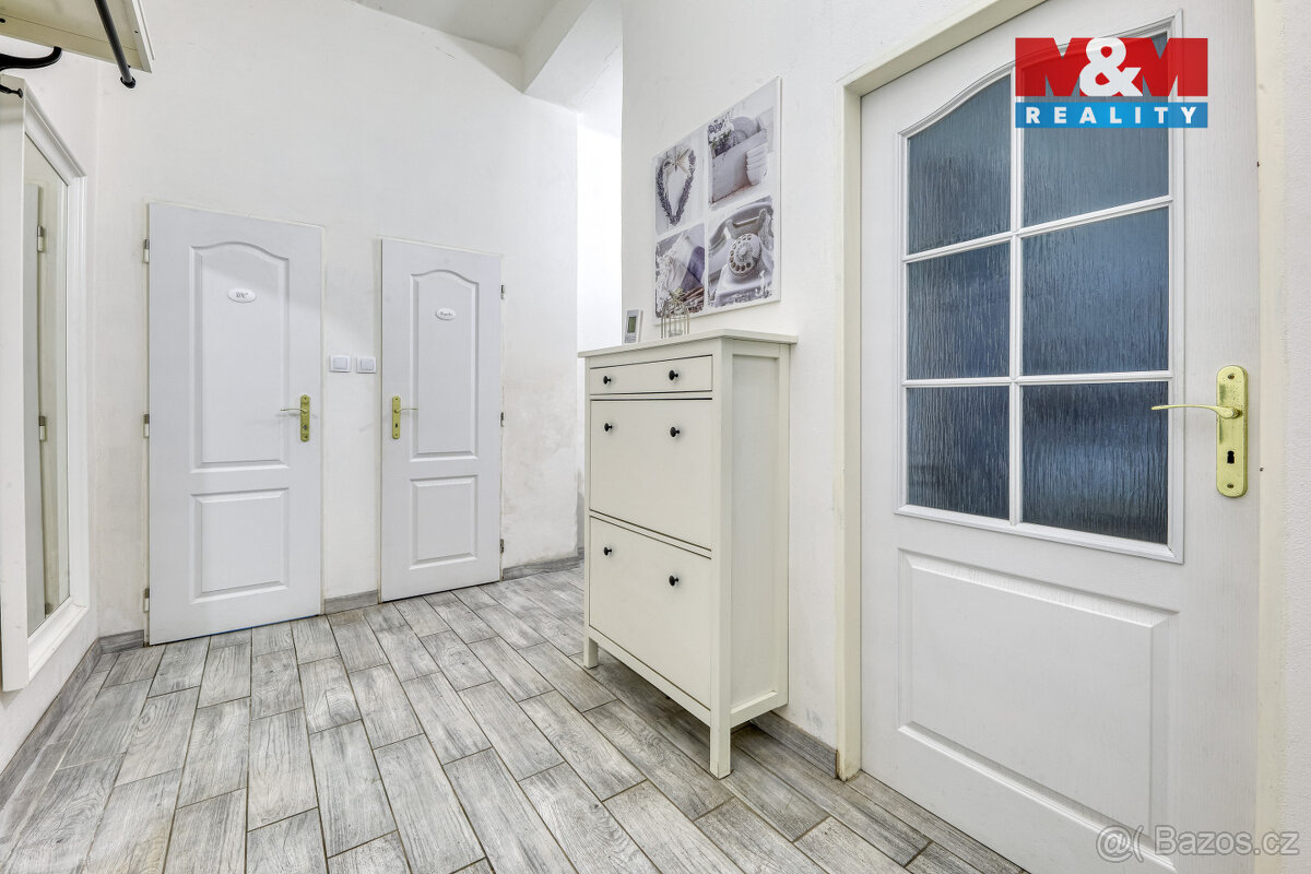 Prodej rodinného domu, 300 m², Zahrádka - 9