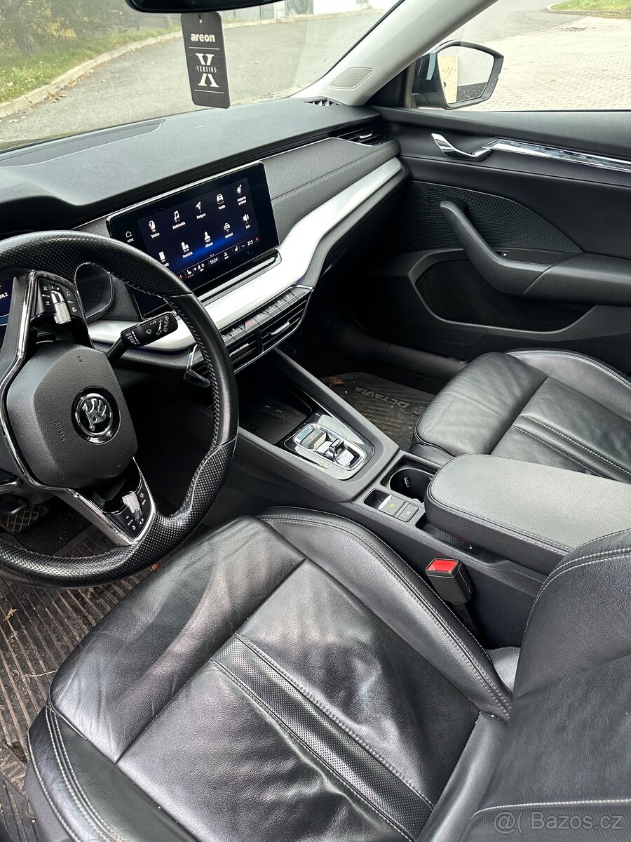 Prodam octavia IV 1.5cng+benzin 96kw DSG RV 2021 - 9