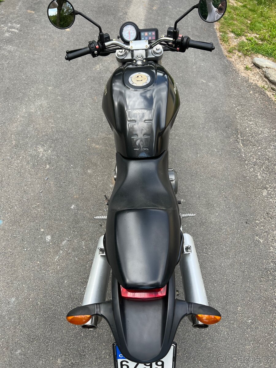 Ducati Monster 750 - 9
