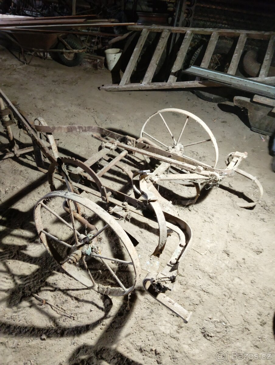 Staré zemědělské stroje - 9
