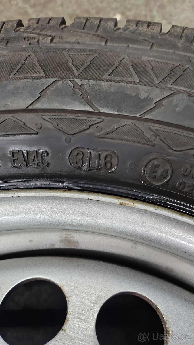 Prodám zimní pneu Vanco Winter2 205/60 r16 C z VW T5 - 9