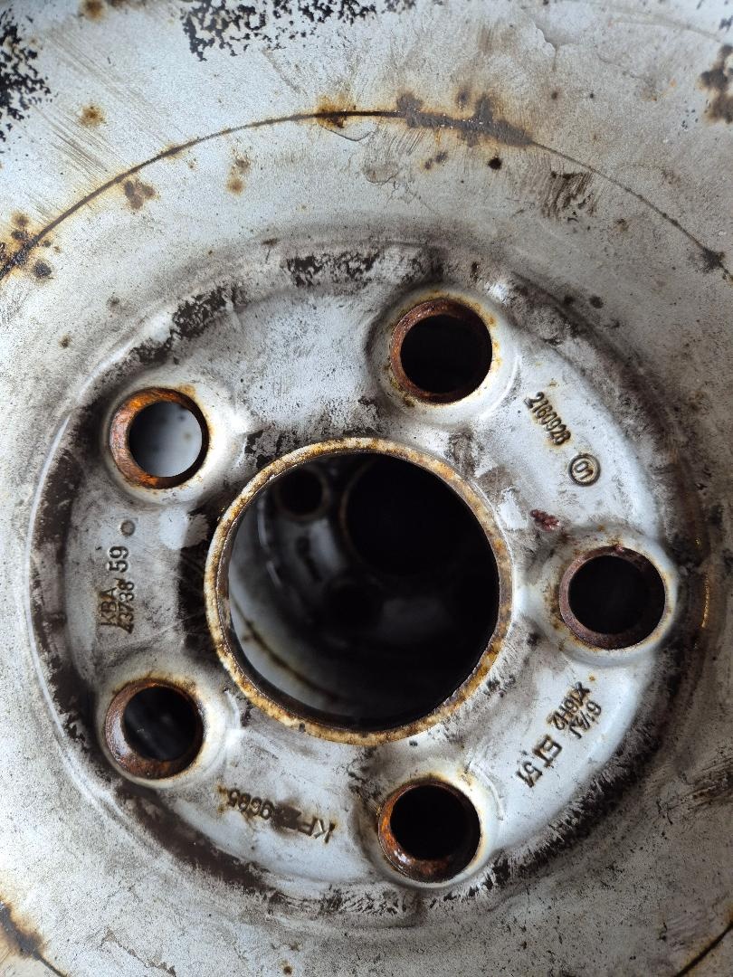 zimní pneu Falken Eurowinter z VW T5 205 55 R16c - 9