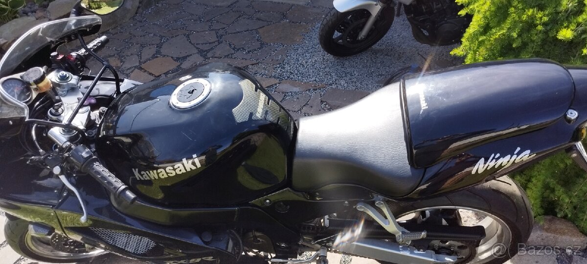 Prodam Kawasaki zx9r - 9