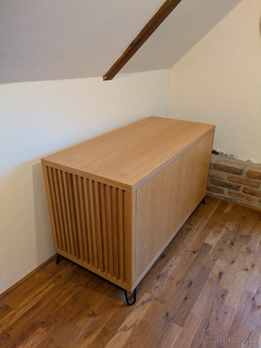Komoda - 9