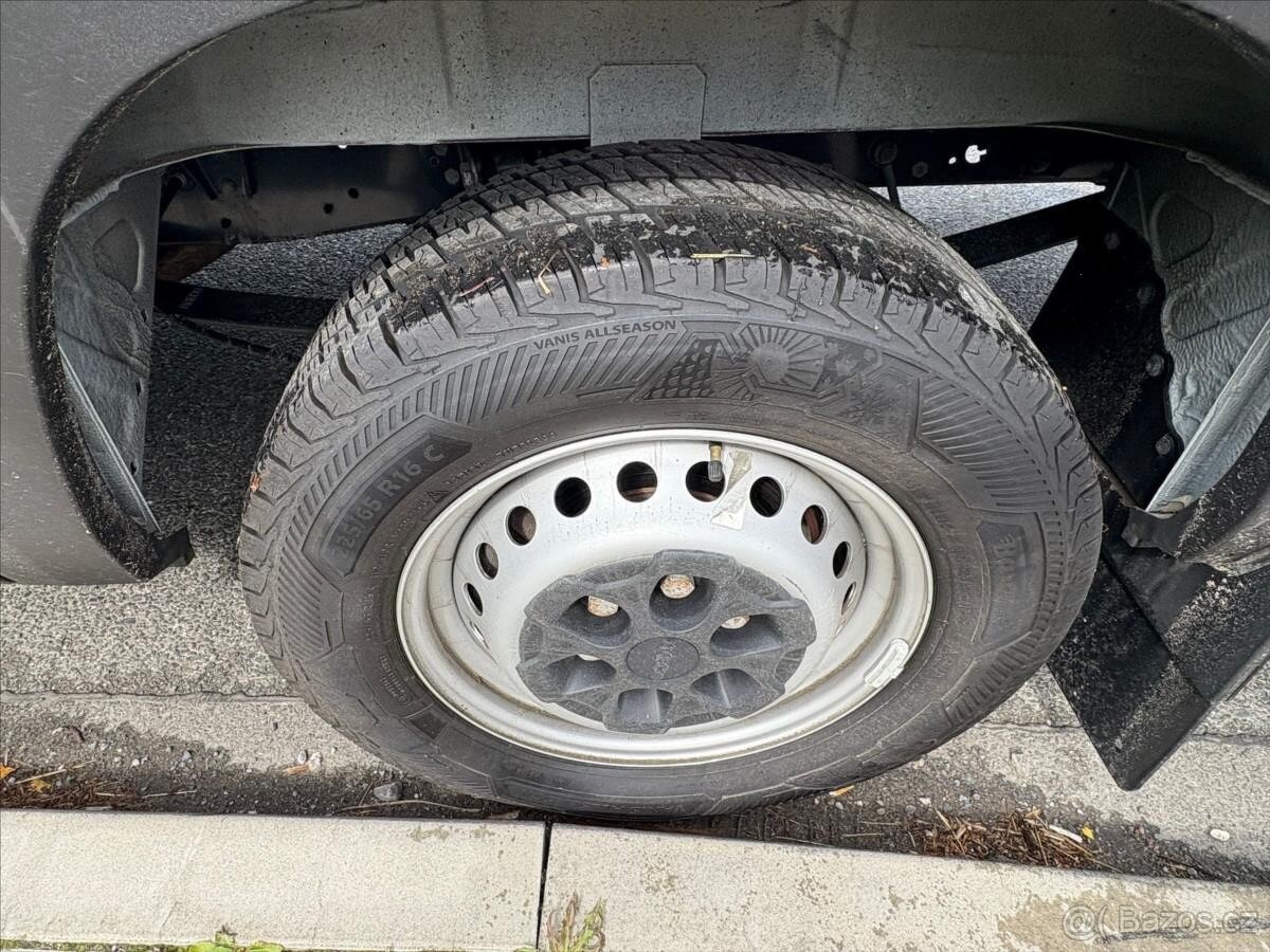 Iveco Daily 2,3 35S16V (2022) - 9