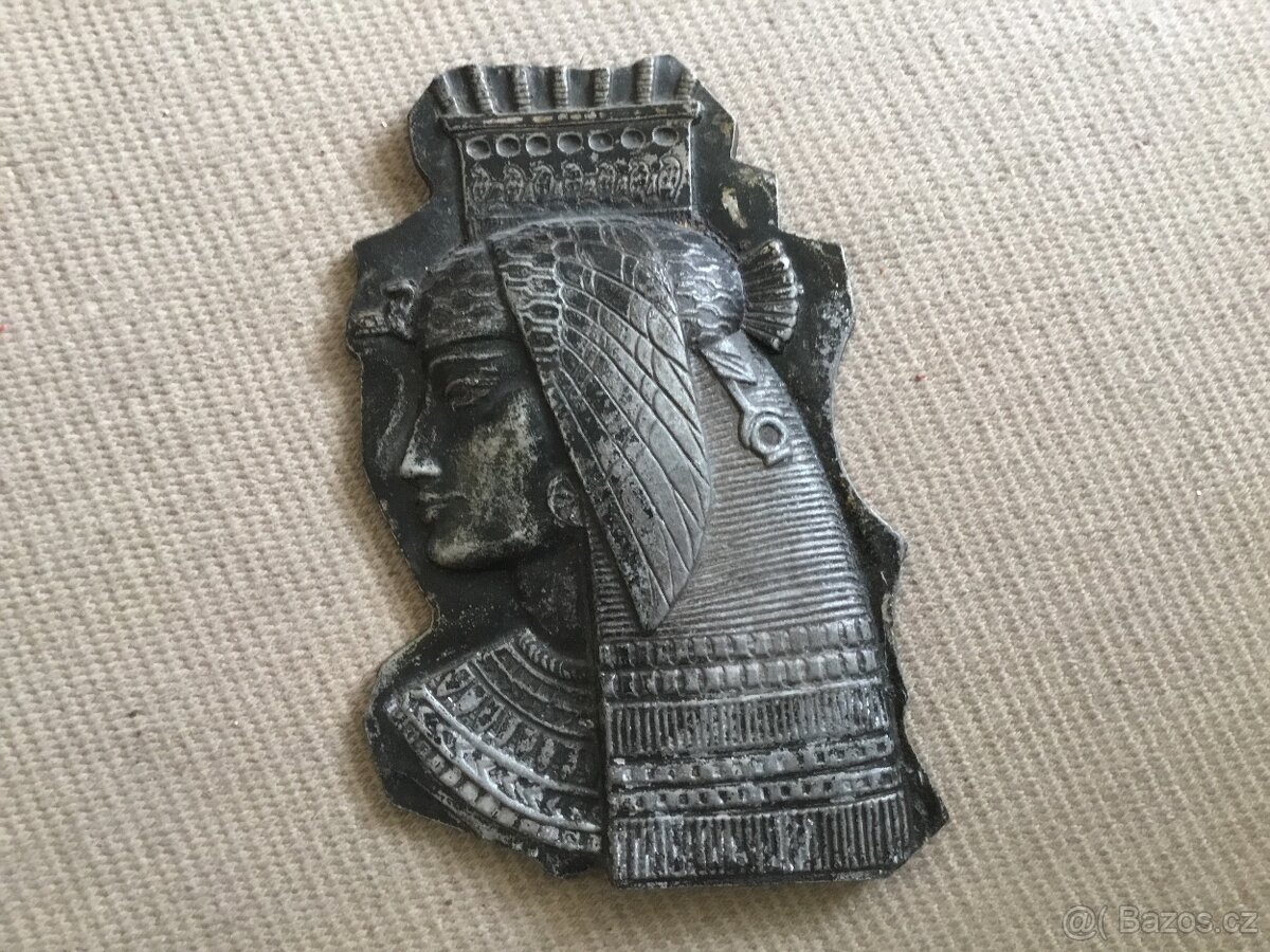 plastika 1970, vice druhu, cernoska, Kleopatra, rezba drevo - 9