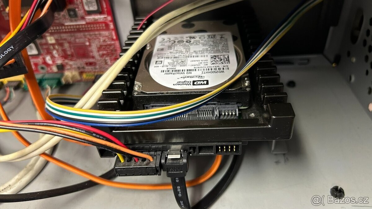 Historické Pentium 4@3.0GHz HT, 2GB RAM, 2x rychlé HDD - 9