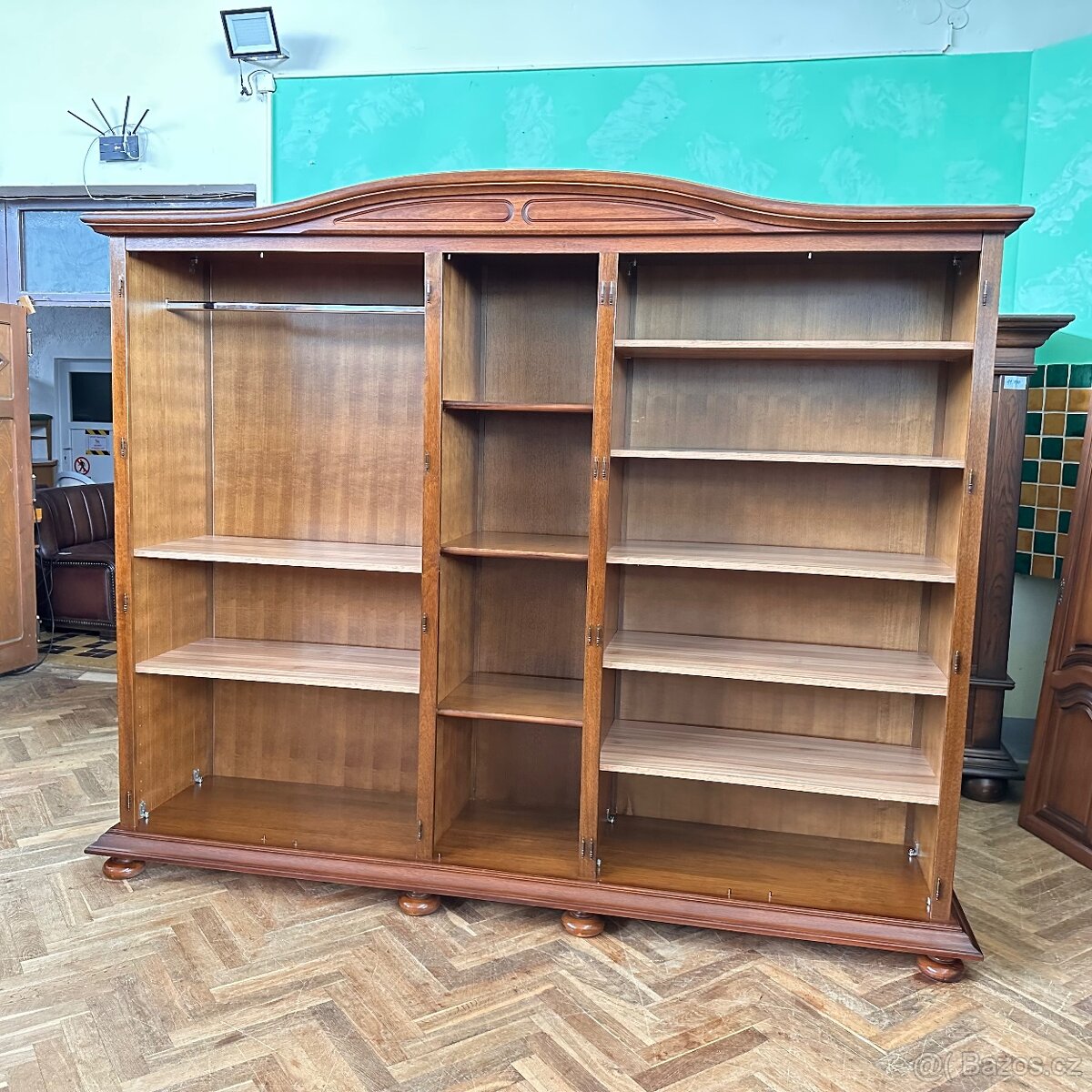 Šatní skříň dubová - 9