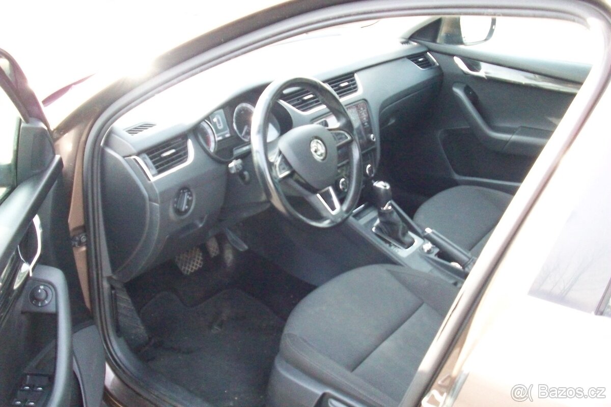 Prodám škoda octávia 3 combi facelift 2.0 tdi DSG 110 kw - 9