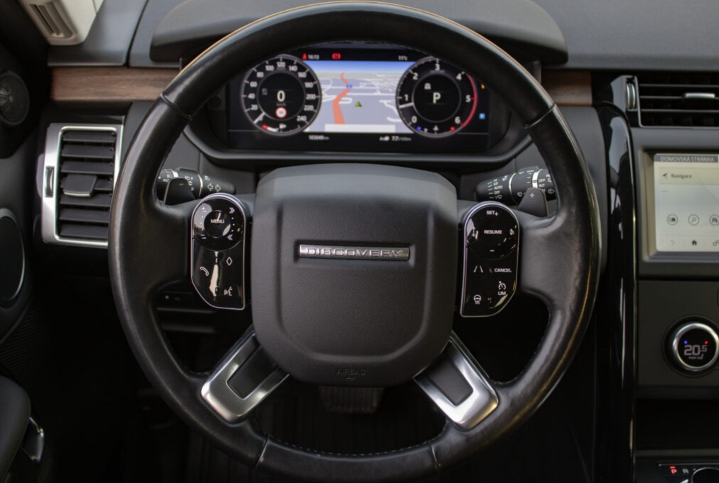 Land Rover Discovery 3.0 SDV6 SE - 9