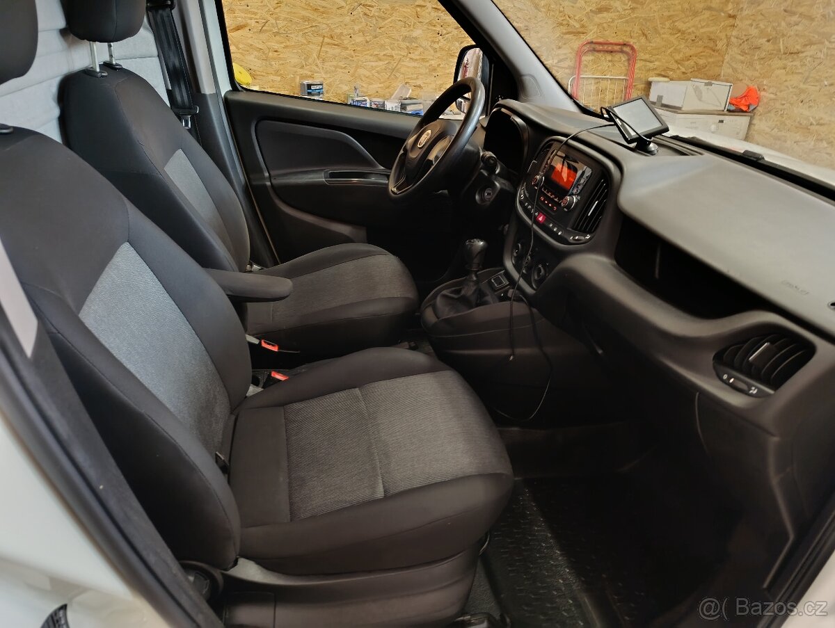 Fiat Doblo Cargo CNG regaly 90tkm - 9